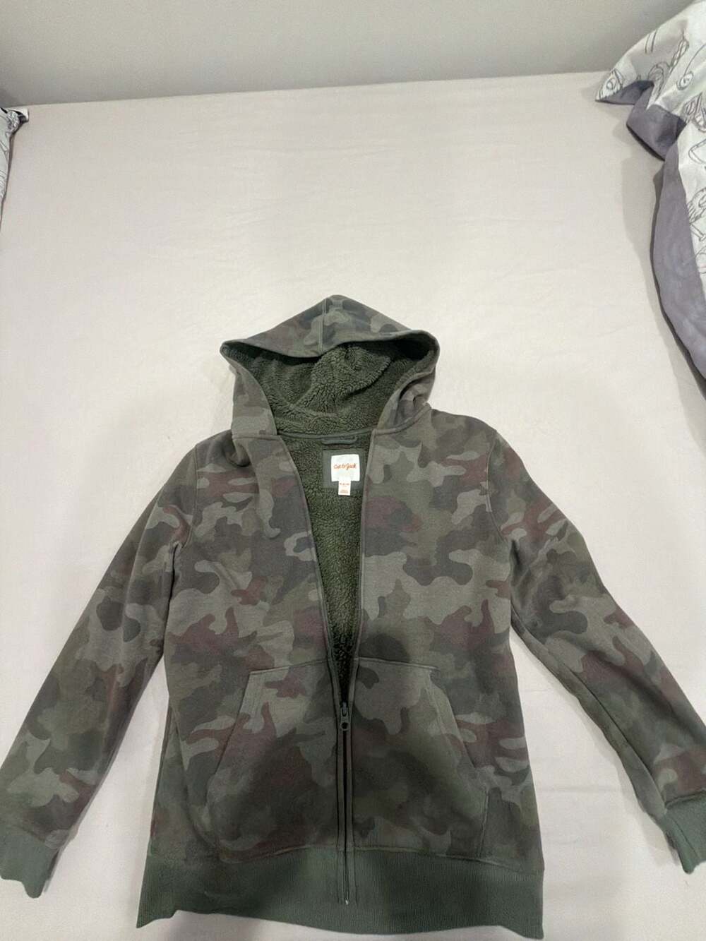Cat & Jack Camouflage Sherpa Lined Full-Zip Hoodie Size M (8/10)